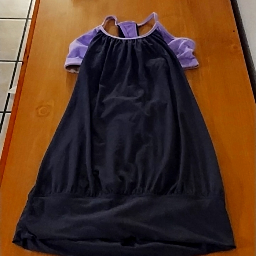 LuLuLemon tank with built in bra